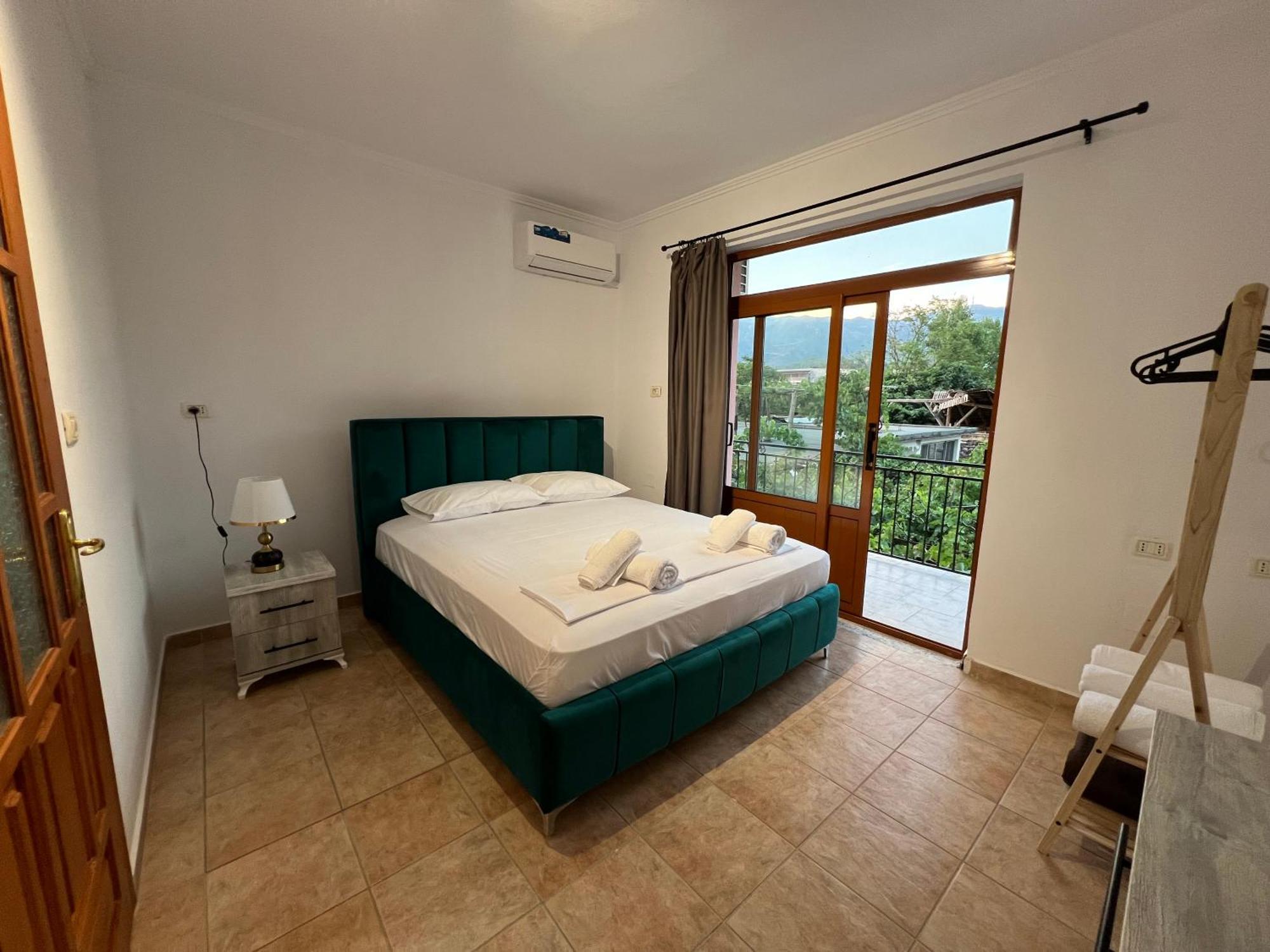 Sajmir Suites Përmet Esterno foto